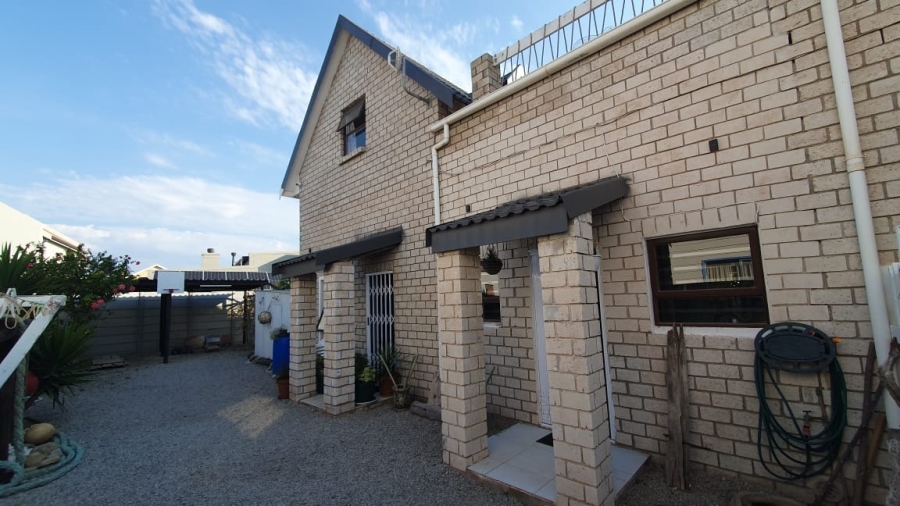 5 Bedroom Property for Sale in Britannia Bay Western Cape